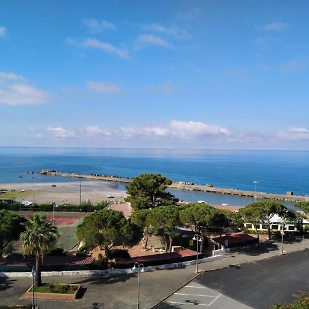 Bed and Breakfast L'Oasi Di Giorgia Читтаделла-дель-Капо Экстерьер фото