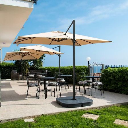 Bed and Breakfast L'Oasi Di Giorgia Читтаделла-дель-Капо Экстерьер фото