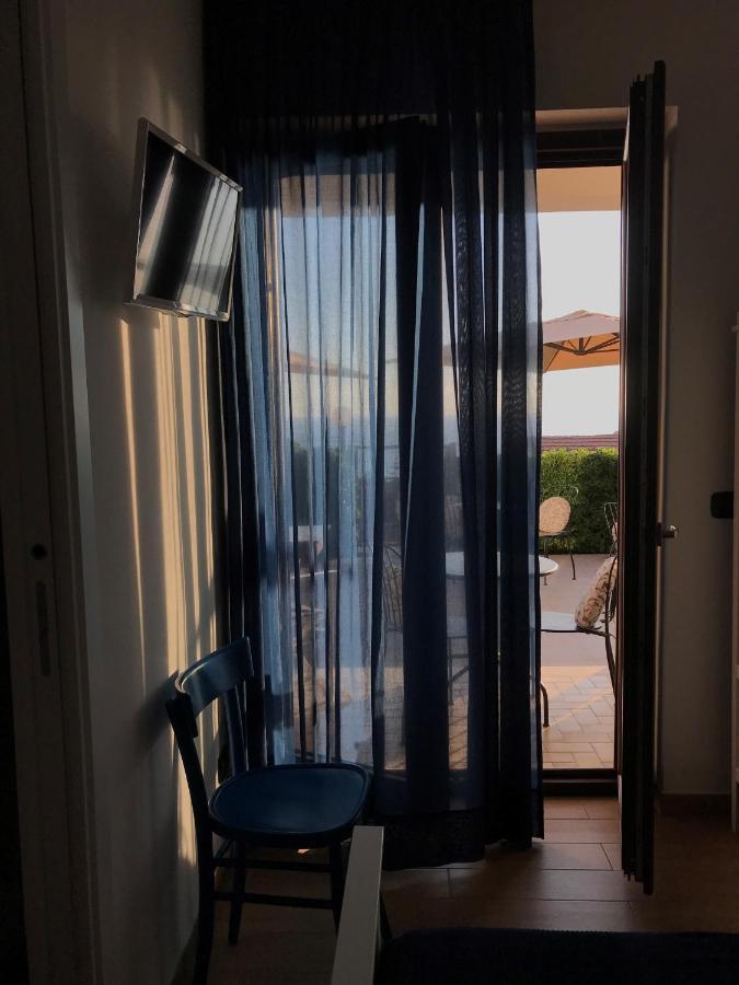Bed and Breakfast L'Oasi Di Giorgia Читтаделла-дель-Капо Экстерьер фото