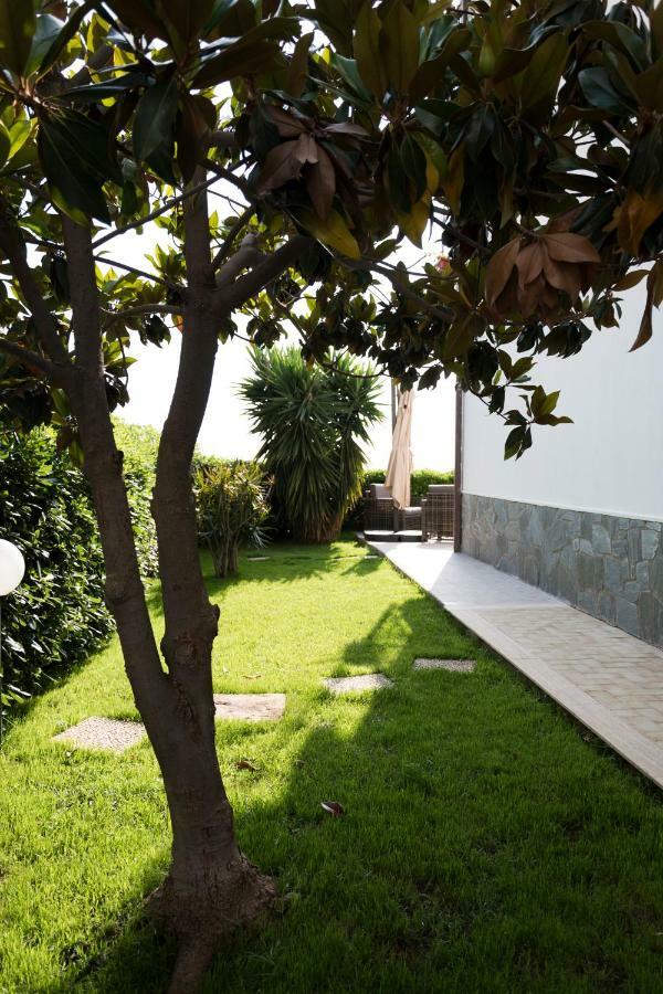 Bed and Breakfast L'Oasi Di Giorgia Читтаделла-дель-Капо Экстерьер фото